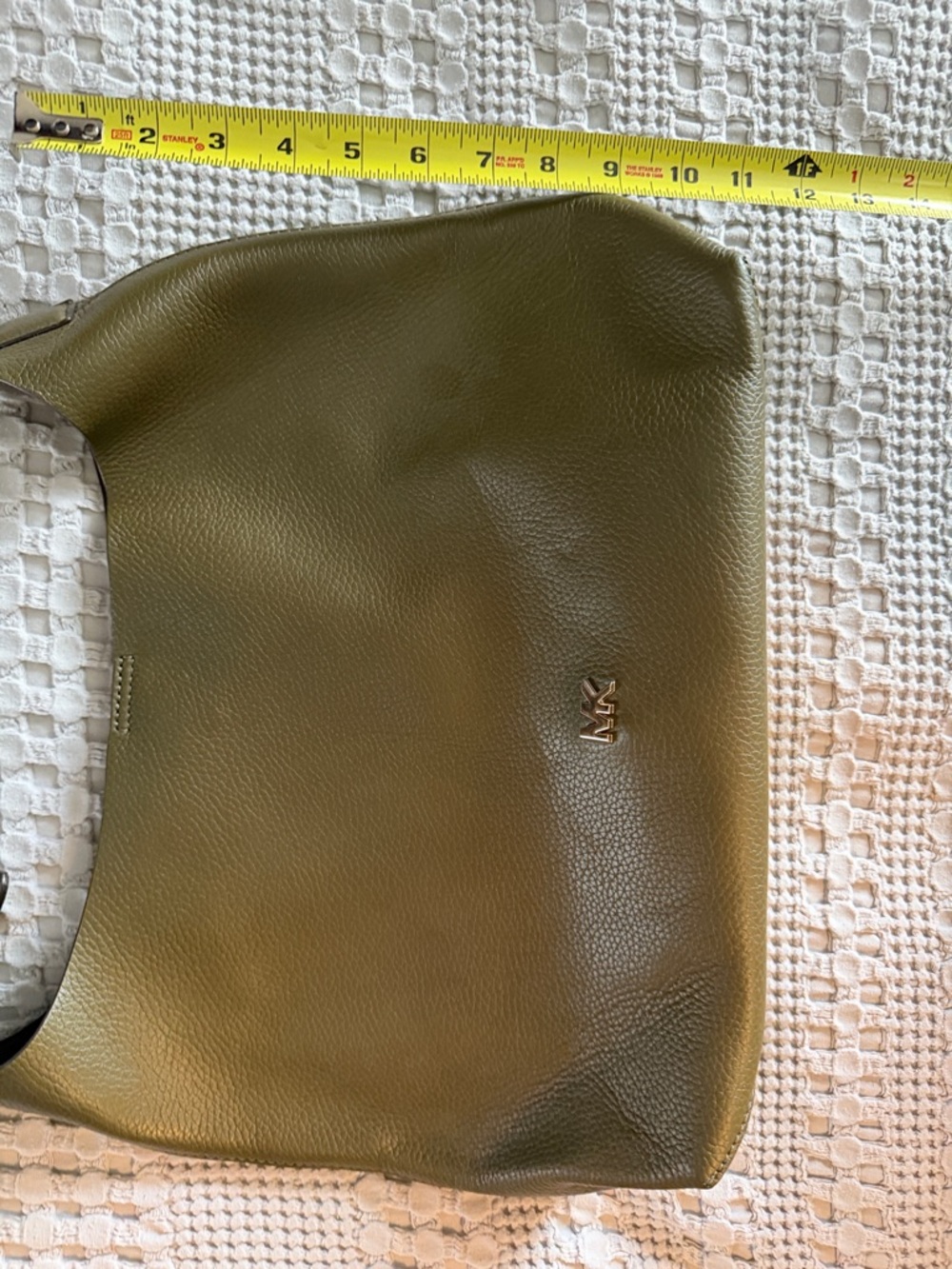 Michael Kors Olive Pebbled Leather Shoulder Hobo - Picture 4 of 7